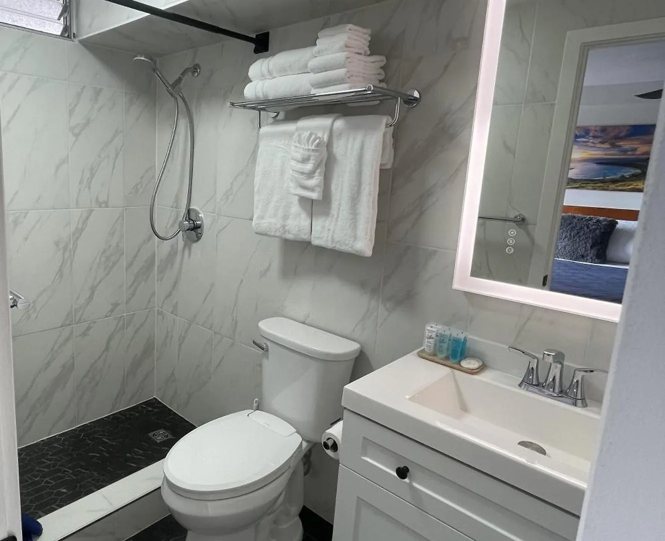 Apartment Contemporary Ocean View Suite - Heart Of Waikiki! Honolulu United States